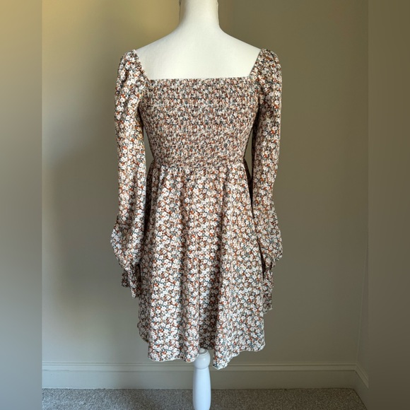 SHEIN Ditsy Brown Floral Smocked Bodice Boho Dress Sz 4 - Picture 6 of 9